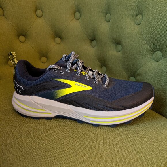 Brooks Cascadia 16 Trail Running Shoes - Size 10.5 - Picture 1 of 4